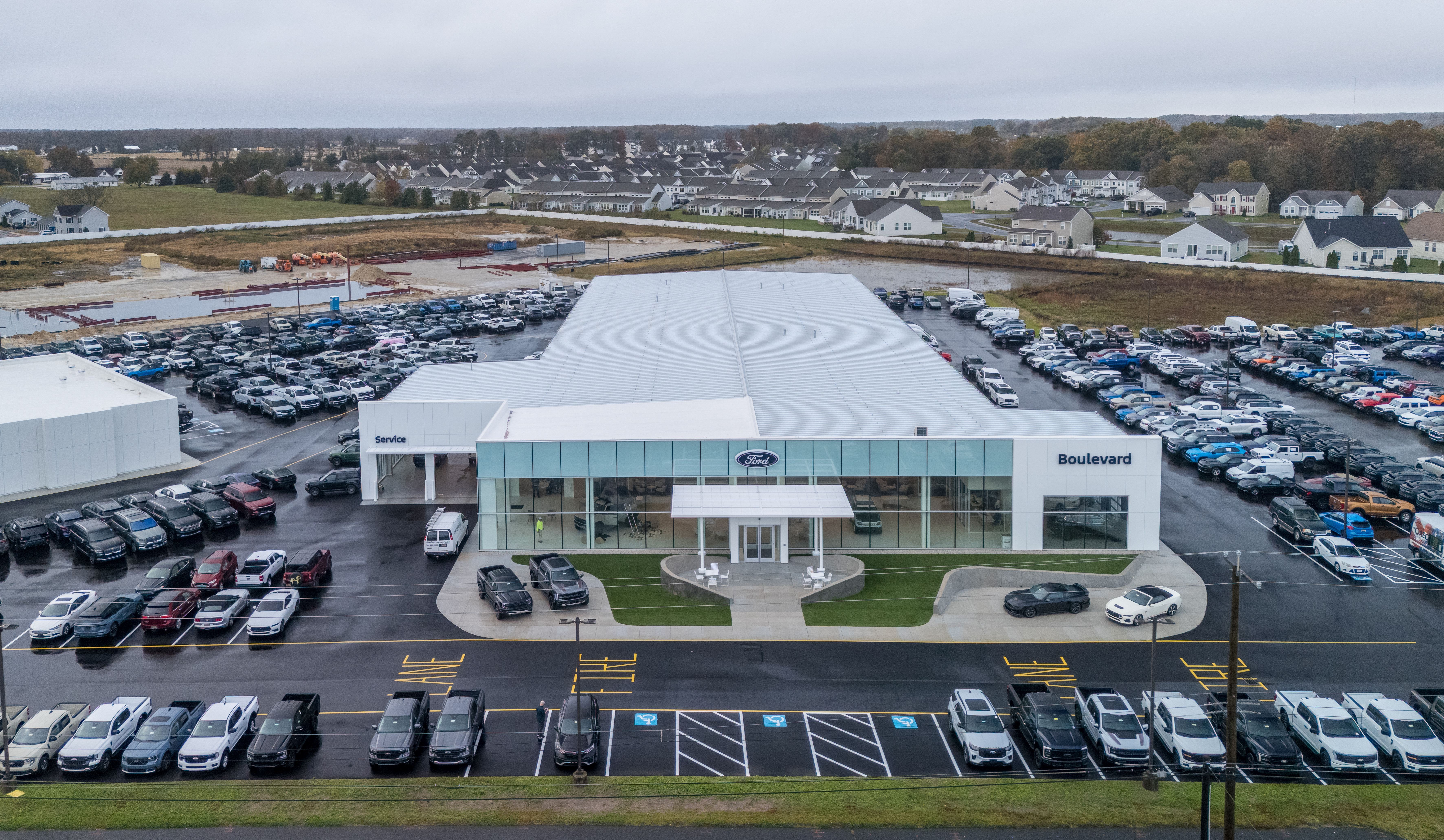We're introducing a new, unified global retail experience, developed with Ford dealers around the world — Ford Signature 2.0.